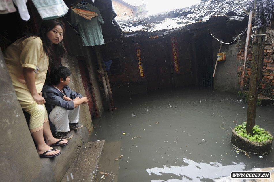 南昌市城區多處發(fā)生嚴重內澇