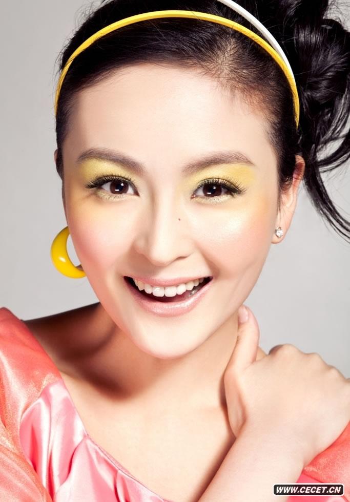 戴嬌倩色彩寫(xiě)真展魅力