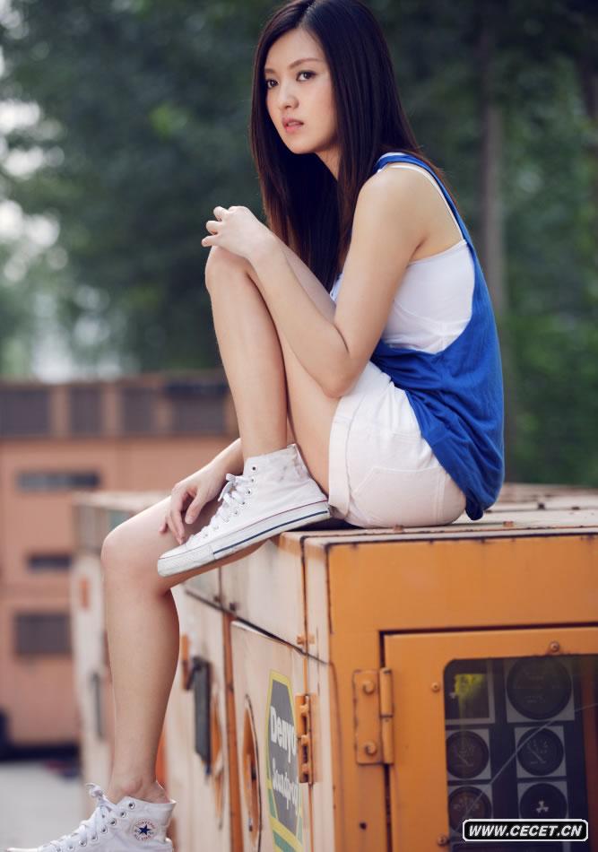 傅晶夏日全新寫(xiě)真曝光