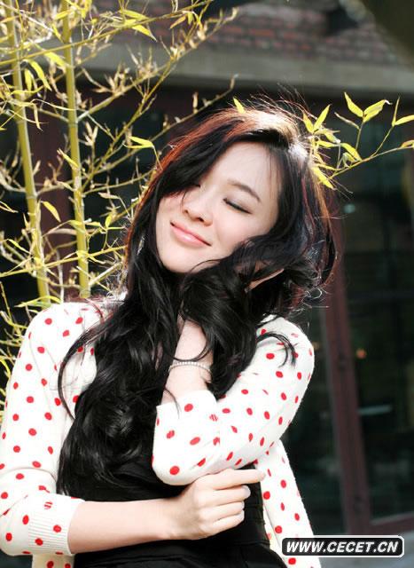 霍思燕早春寫(xiě)真