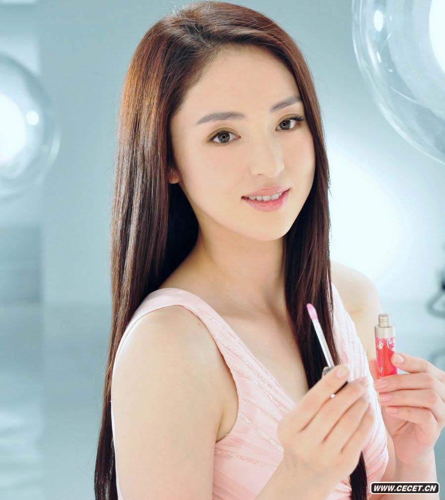 董璇拍攝最新精美廣告片