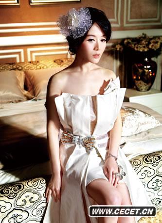 車(chē)永莉家居寫(xiě)真曝光