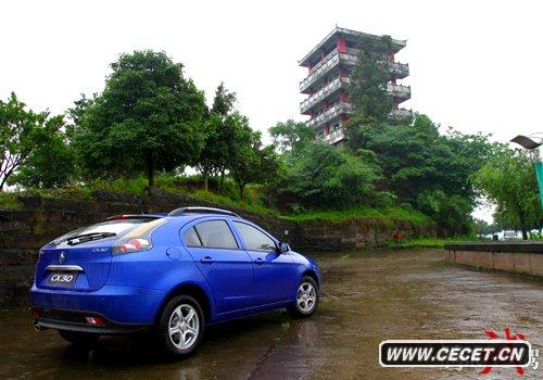 年輕有為之選 騰訊試駕長(cháng)安CX30