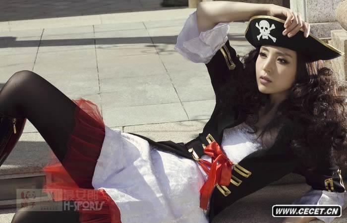 董璇化身女船長(cháng)展風(fēng)情