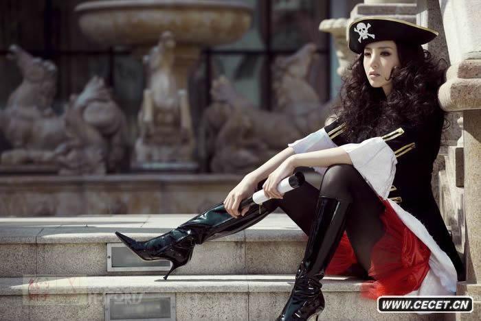 董璇化身女船長(cháng)展風(fēng)情