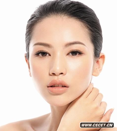 潘霜霜夏日清新妝容曝光