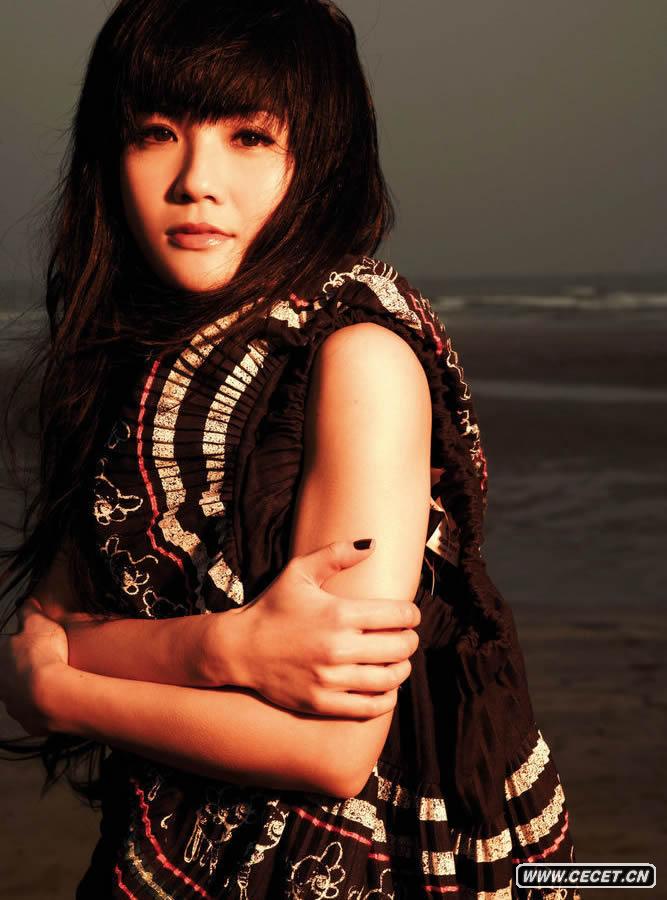 阿Sa寫(xiě)真笑顏如花