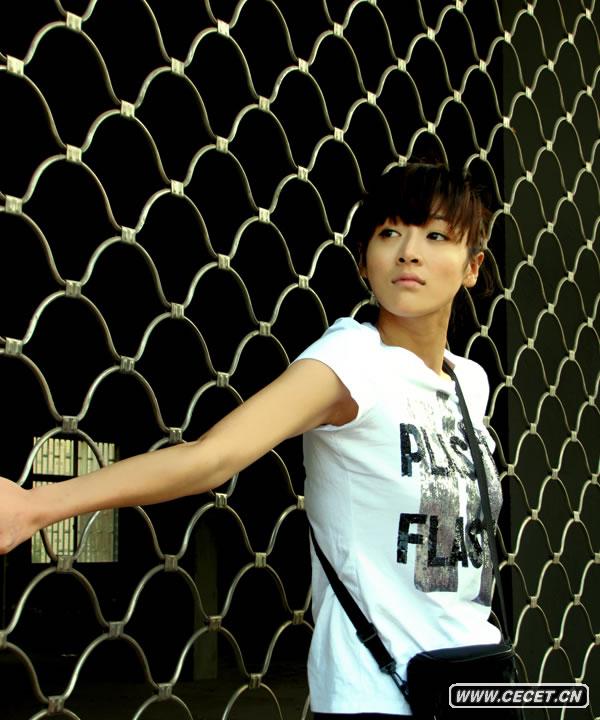 何彥霓自拍清純寫(xiě)真