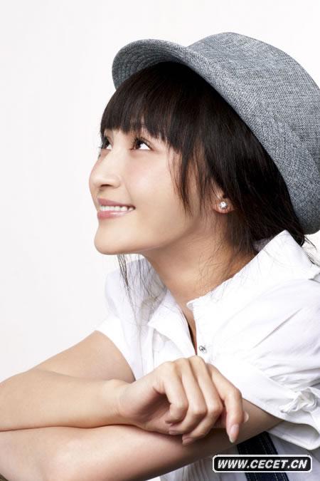 姚笛最新甜美寫(xiě)真曝光