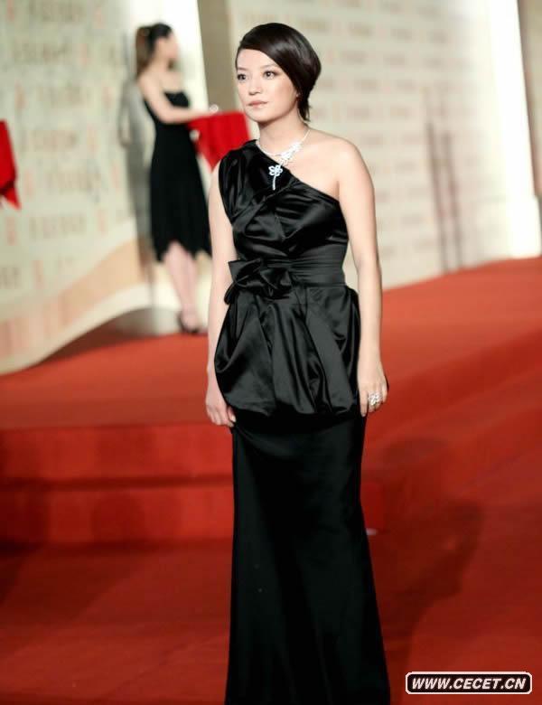 趙薇現身紅毯身材發(fā)福