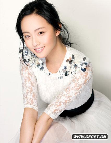 張嘉倪清新寫(xiě)真曝光