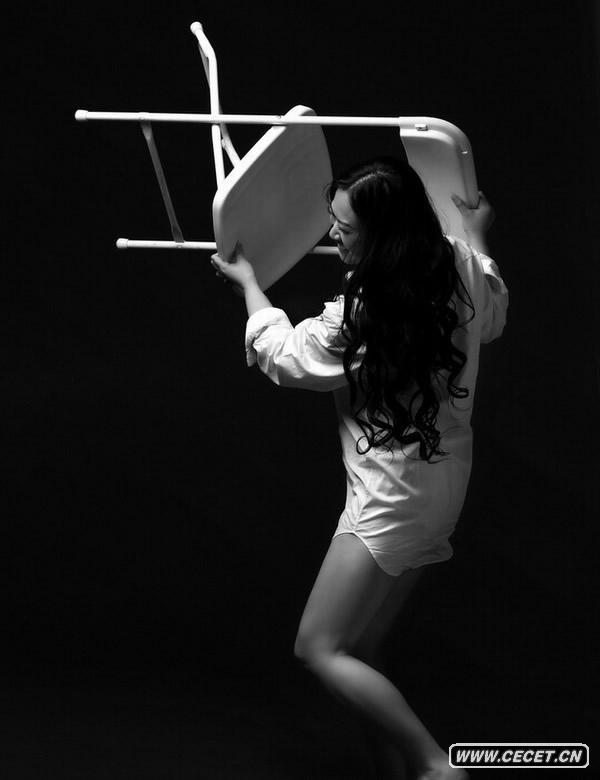 芙蓉姐姐俘虜《時(shí)尚先生》