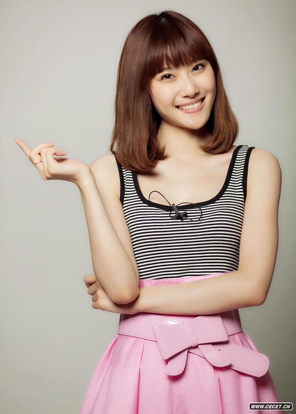 “車(chē)震門(mén)”女主角張如意拍寫(xiě)真