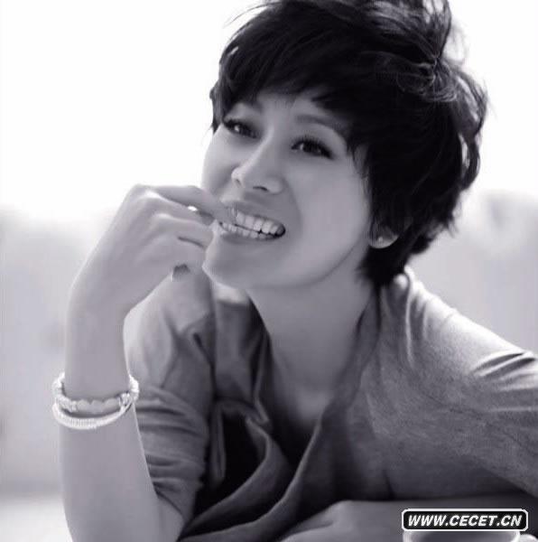 海清最新寫(xiě)真慵懶大膽