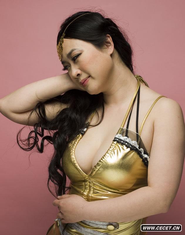 芙蓉姐姐拍嬌羞寫(xiě)真