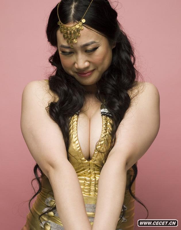 芙蓉姐姐拍嬌羞寫(xiě)真