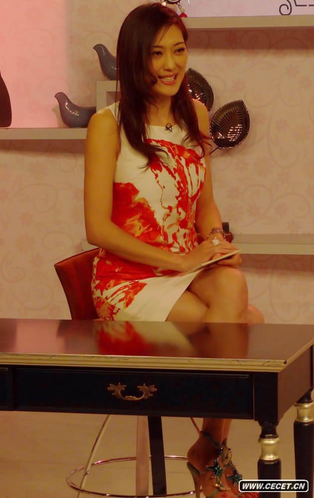 孟廣美時(shí)尚靚麗當主持