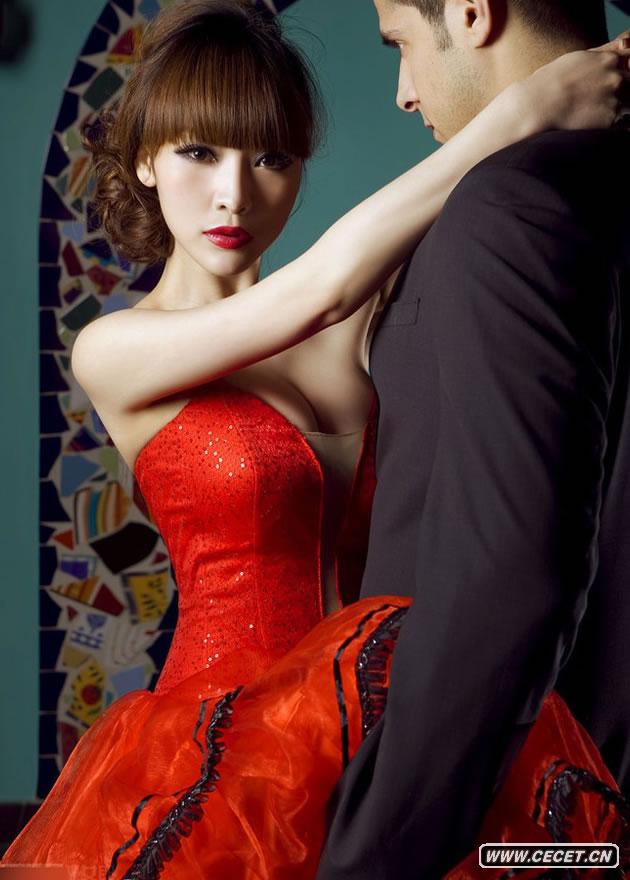 柳巖演繹性感冷艷舞娘