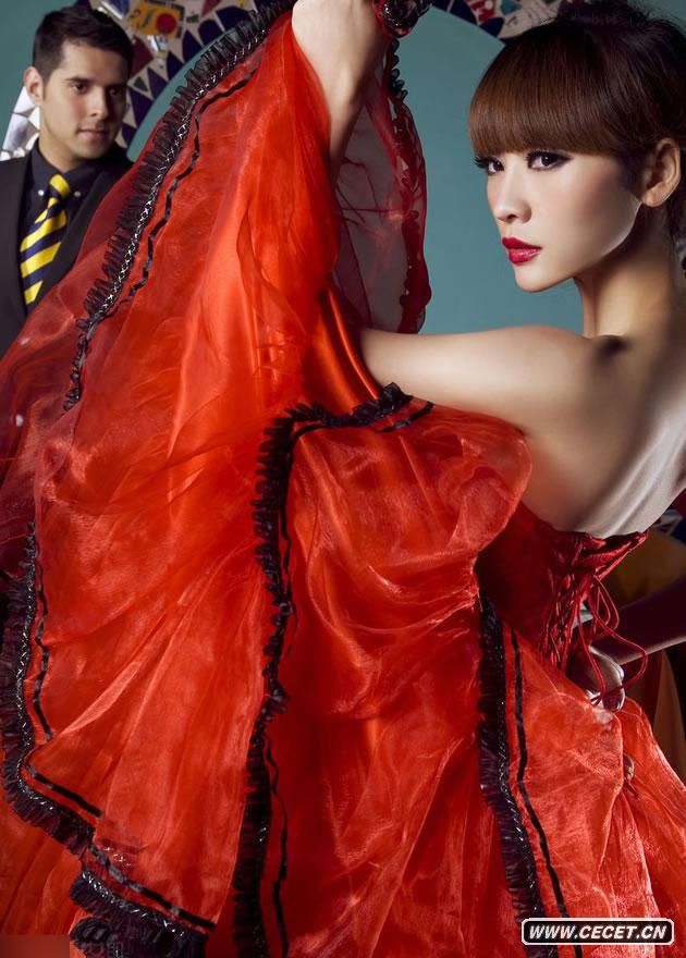 柳巖演繹性感冷艷舞娘