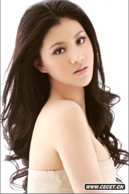 孟亦可新寫(xiě)真性感優(yōu)雅