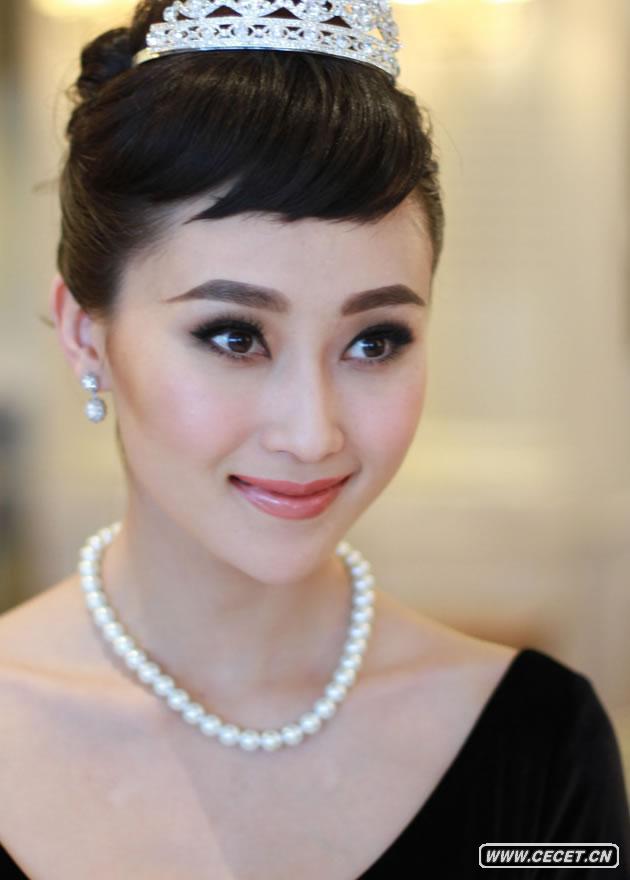 林鵬最新寫(xiě)真淑女風(fēng)采