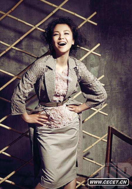 劉濤新造型顯貴婦氣質(zhì)