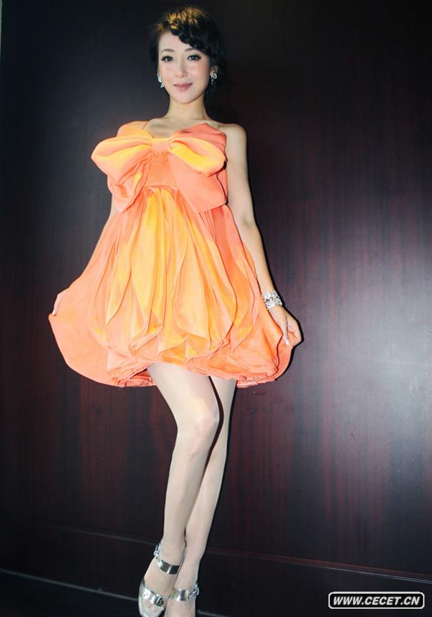 陳紫函禮服亮相發(fā)布會(huì )
