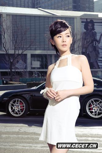 車(chē)永莉華貴汽車(chē)寫(xiě)真