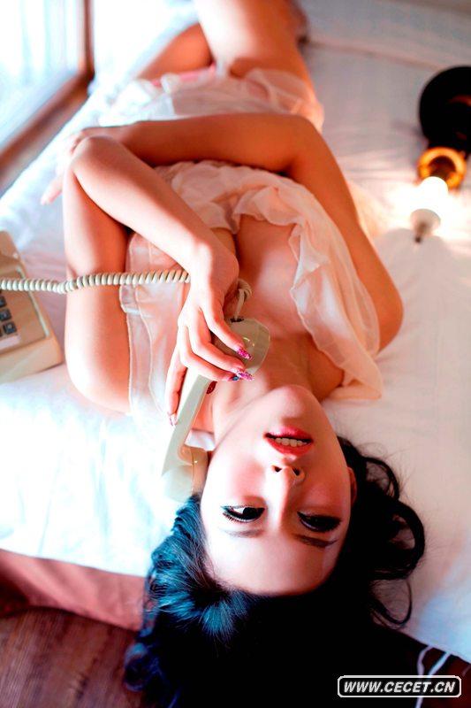 楊棋涵薄紗寫(xiě)真秀酥胸