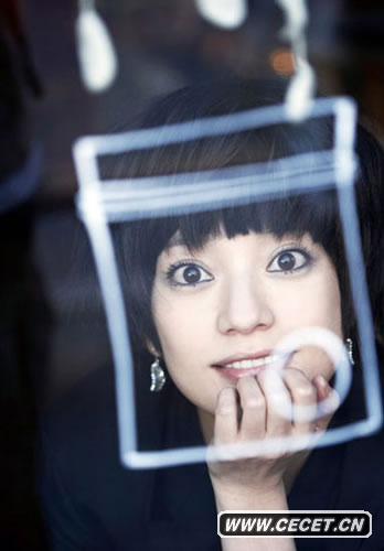 趙薇寫(xiě)真韓范兒盡嫵媚