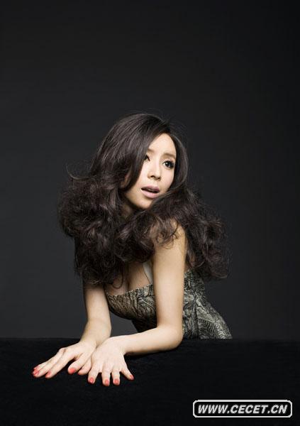 張靜初最新寫(xiě)真曝光