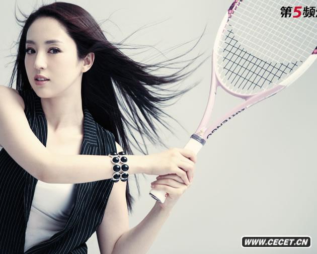 董璇新寫(xiě)真大走中性風(fēng)