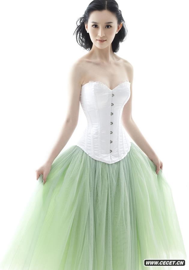 劉競嬌艷寫(xiě)真 身姿窈窕動(dòng)人