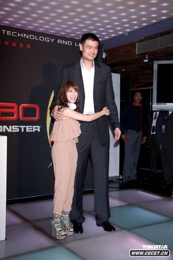 姚明與蕭亞軒蒞臨現場(chǎng)