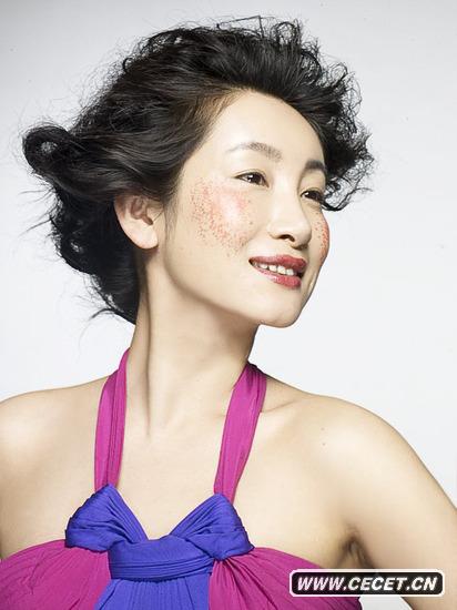 秦海璐曬另類(lèi)胭脂妝