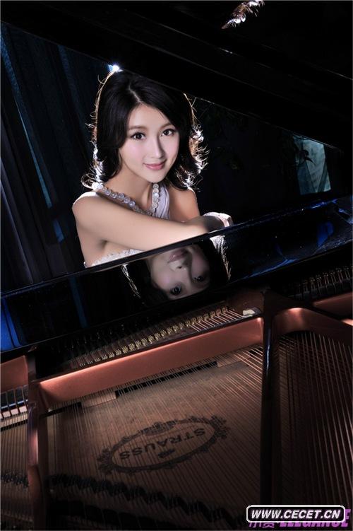 甘薇華貴寫(xiě)真曝光