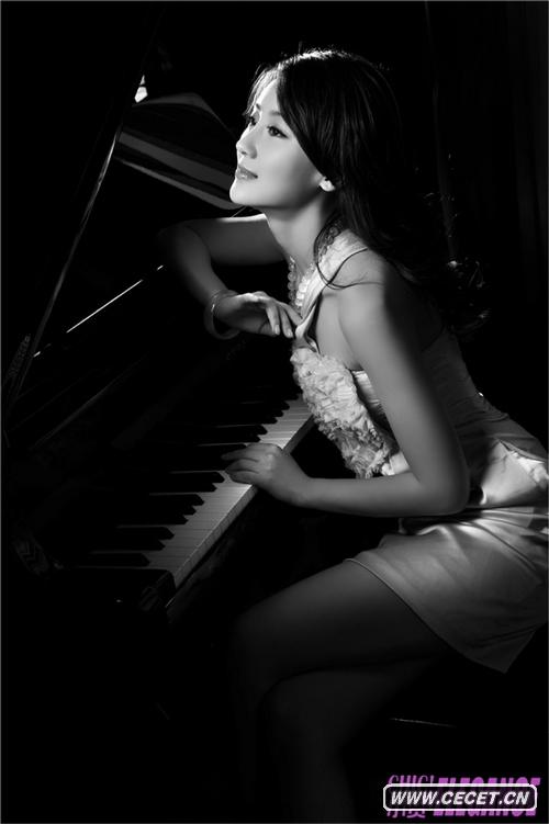 甘薇華貴寫(xiě)真曝光