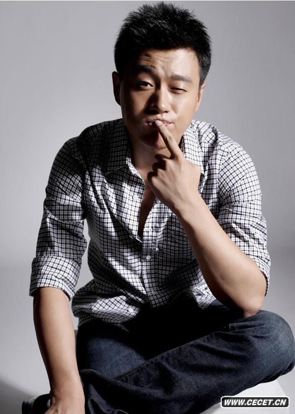 佟大為高清寫(xiě)真露胸肌