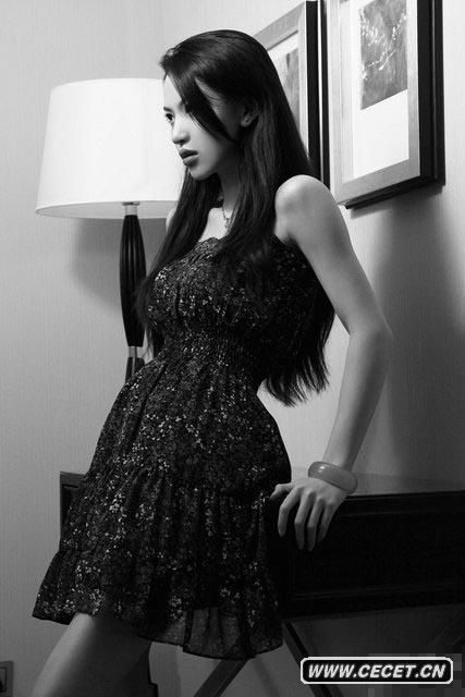 潘霜霜浴室大玩濕