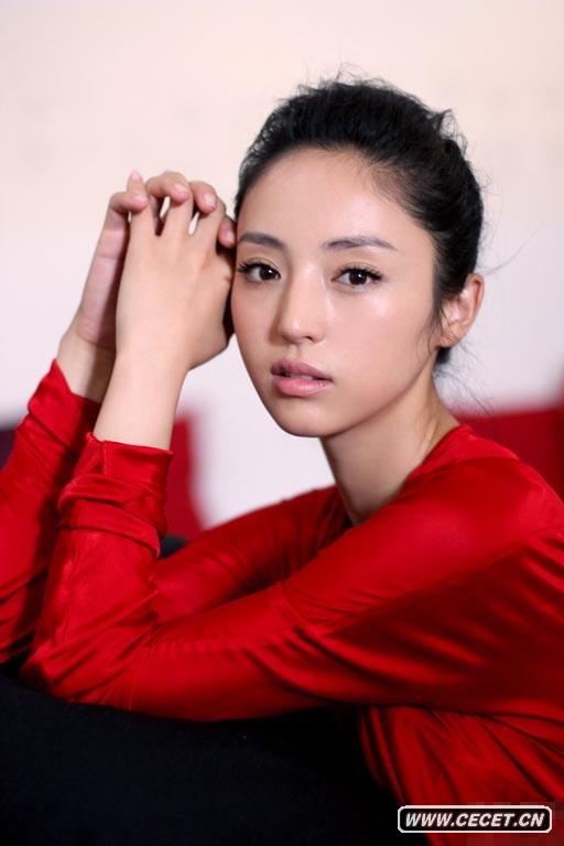 美人董璇俏麗上鏡