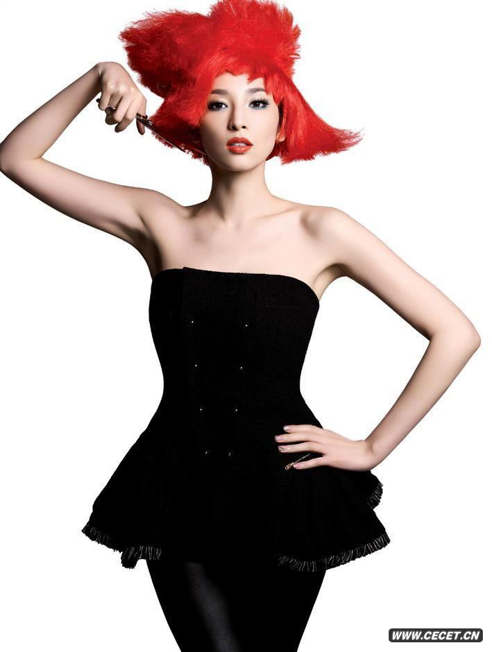 吳佩慈性感出鏡