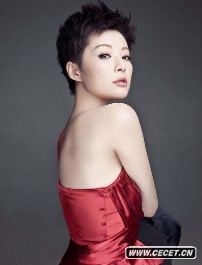 袁莉華美宮廷裝寫(xiě)真