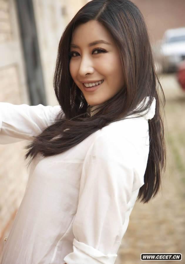 王雅捷靚麗寫(xiě)真曝光