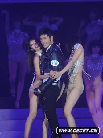 黃曉明與舞女大玩誘惑