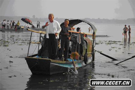 @r(sh)ϵăֻӋ(zh)nغʬ_(ki)ʼW(xu)Уf(shu)f(shu)õ36000ԪX(qin)λֻ (tng)ϰ