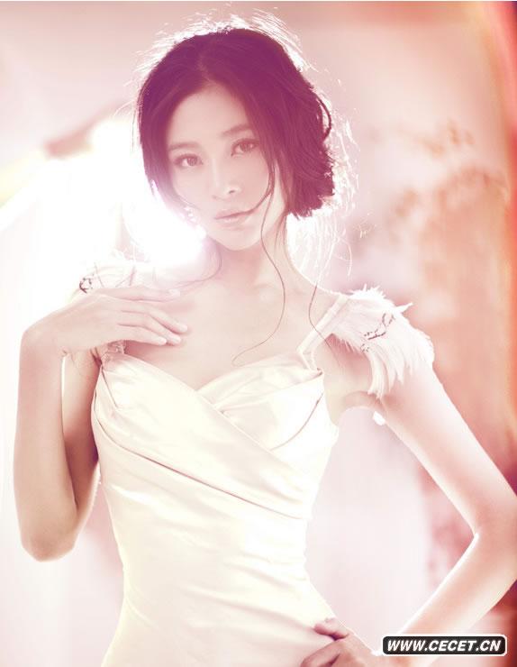 王媛可浴室寫(xiě)真曝光