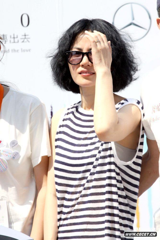 王菲出席嫣然慈善活動(dòng)