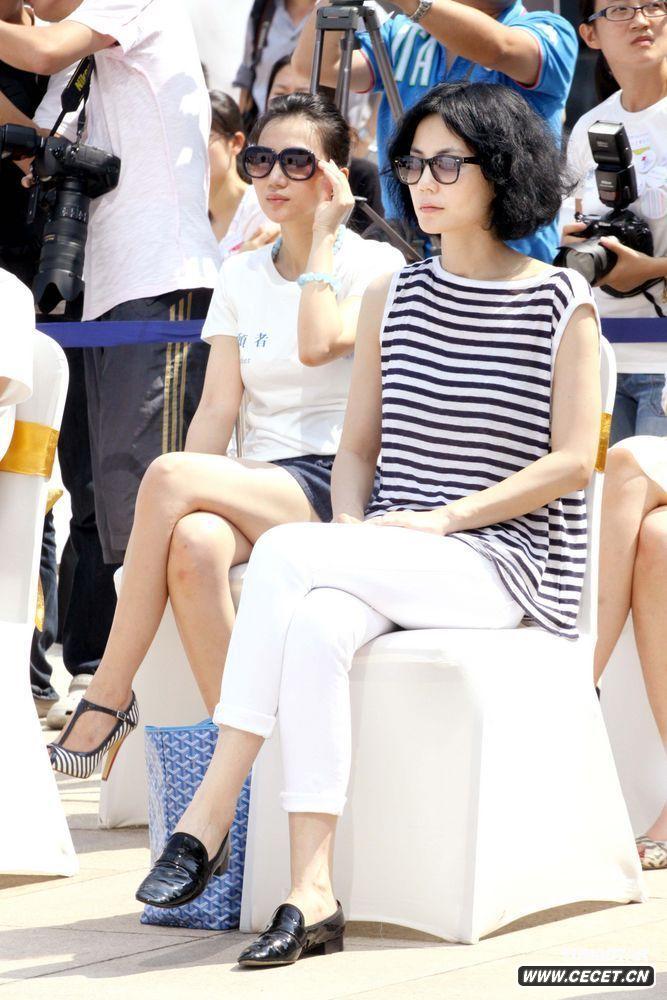 王菲出席嫣然慈善活動(dòng)