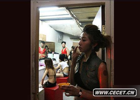 ԼĘ(l )к׃W(xu)У赸Aֻȥˎ˵ϰɵ{費׵ÓfڿС߀˵ϰϰĿ⡪λϰsϰI(lng)ÿĄڄ(w)M100Ԫoÿֻ700ԪY׽̹ʽ̤ϰI(lng)ߵ