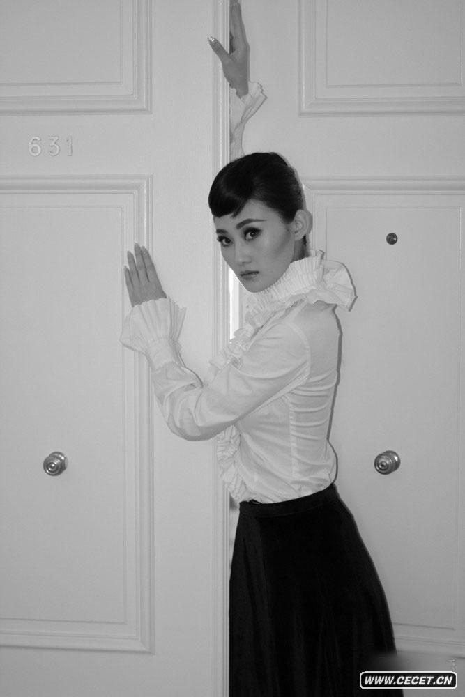 林鵬拍攝時(shí)尚黑白照片